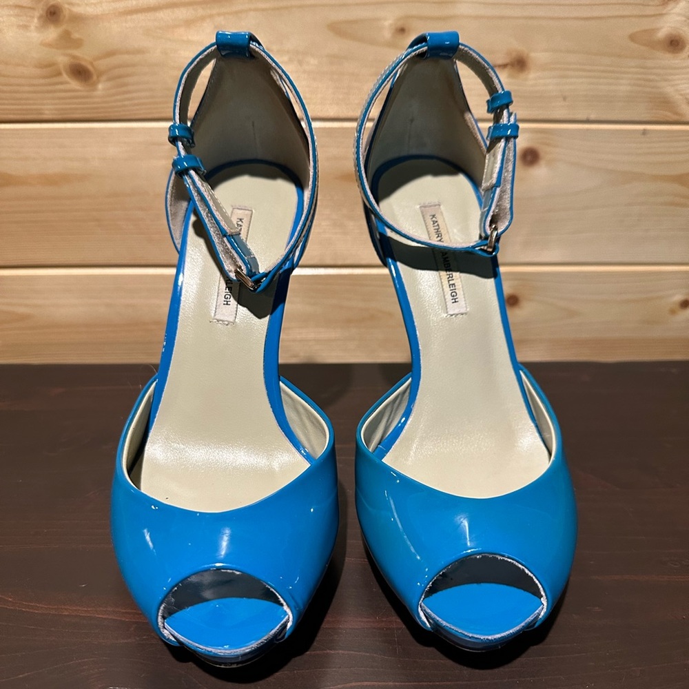Kathryn Amberleigh open toe, turquoise like color patent leather platform heels
